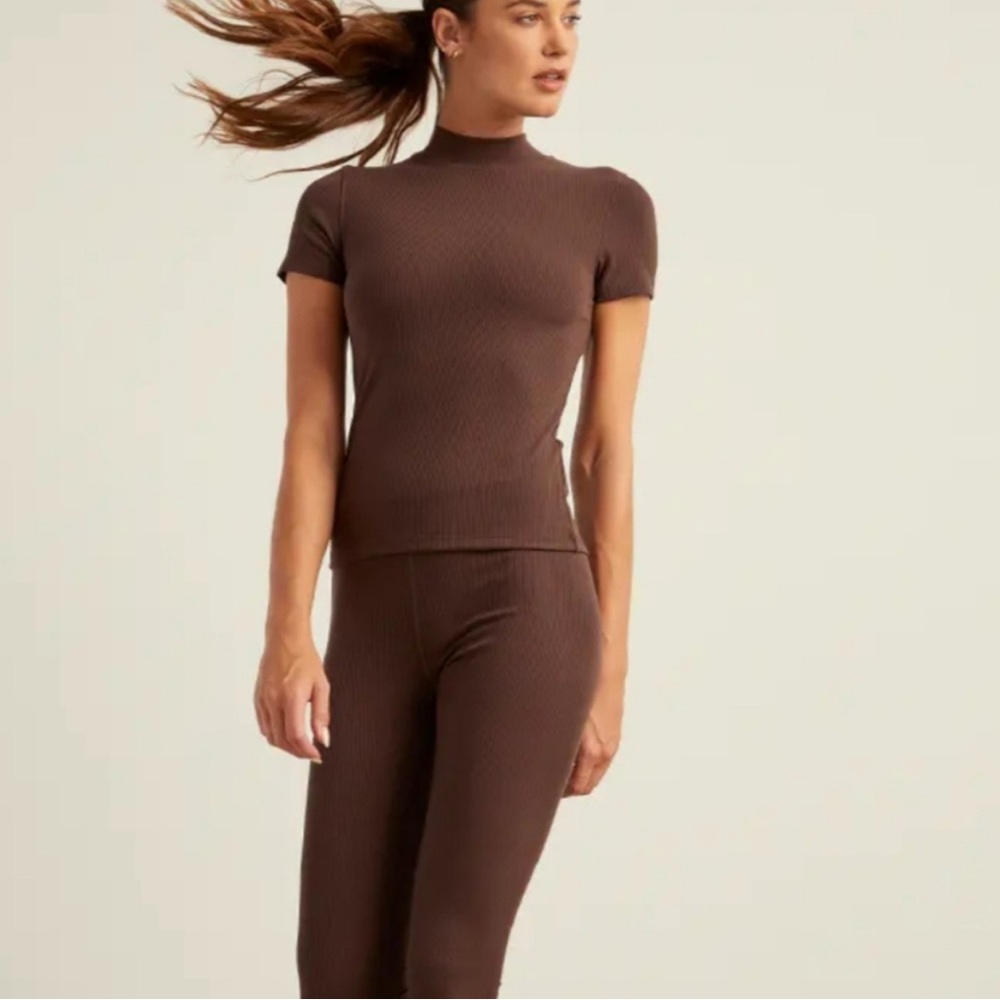Bylt Basics Ribbed Brown Set